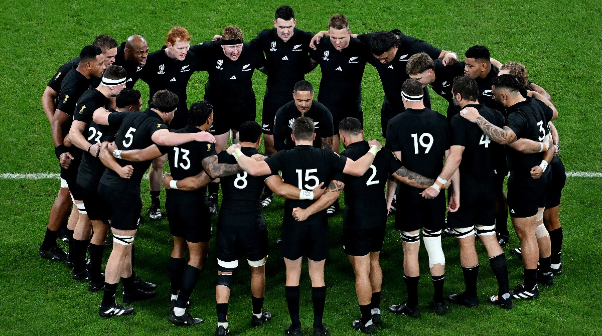NEW-ZEALAND-TEAM-HUDDLE
